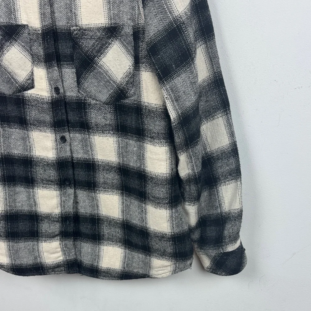 Flannel - Picture 4 of 9